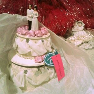 Betsey Johnson RARE Wedding Cake Handbag! *NWT*